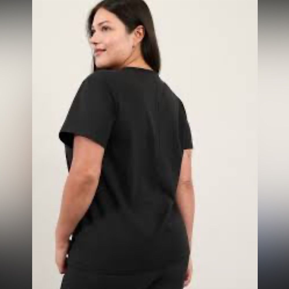 EXCELLENT CONDITION WOMEN’S BLACK MEDIUM ATHLETA FUSE TEE SHORT SLEEVE HI-LOW